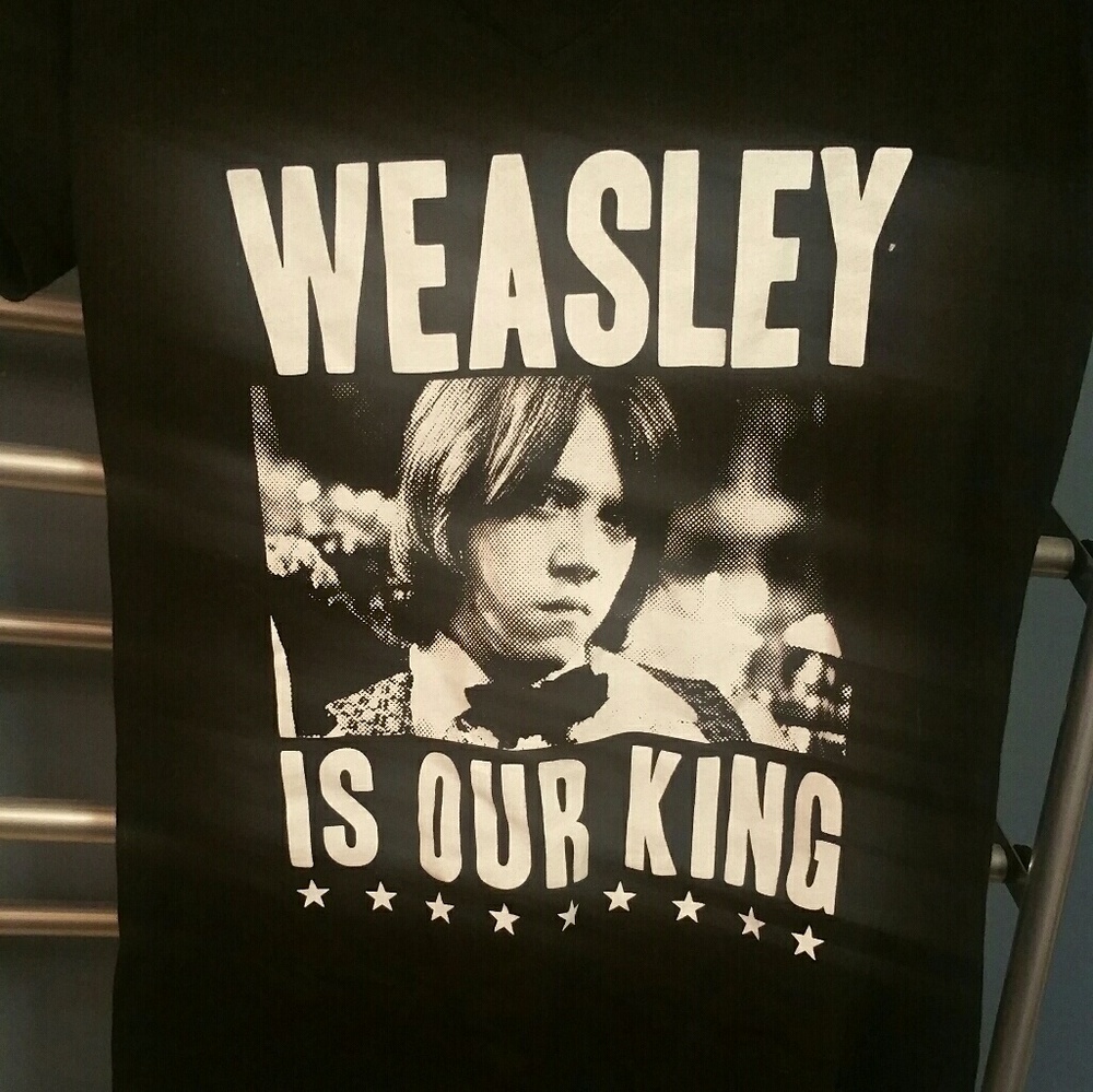 Harry Potter "Weasely is Our King" V neck T shirt.